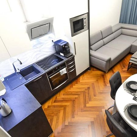 Brandly New Apartment Andel Прага Екстериор снимка