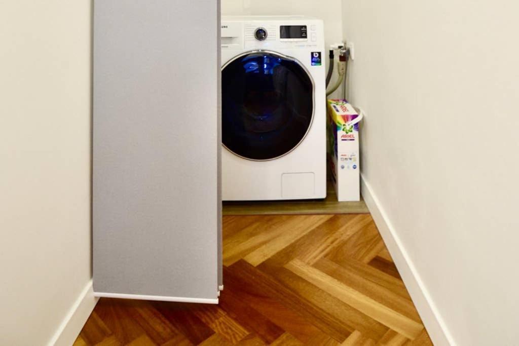 Brandly New Apartment Andel Прага Екстериор снимка
